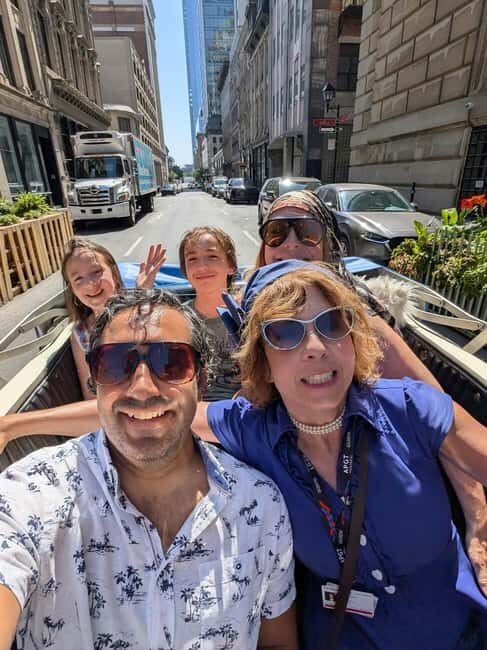 Montreal: Unforgettable Guided Tour in a Vintage 1930s Convertible Car - The Experience in Detail