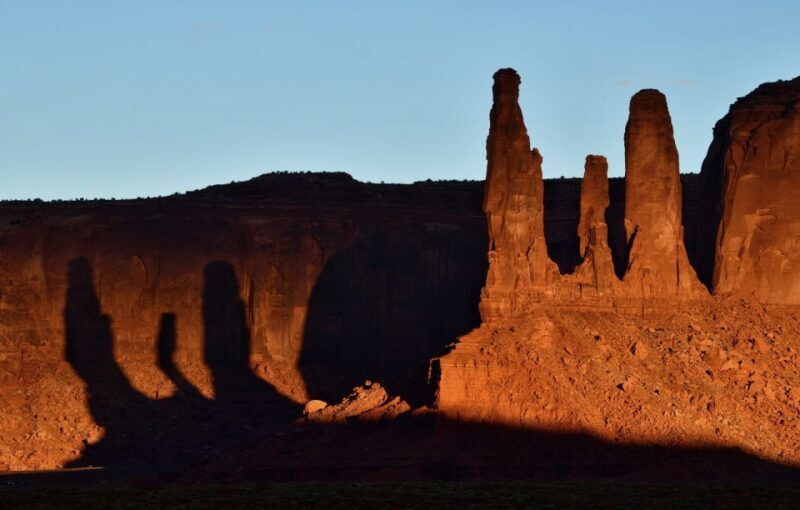 Monument Valley: 3-Hour Sunrise Tour - Guides and Experience Quality