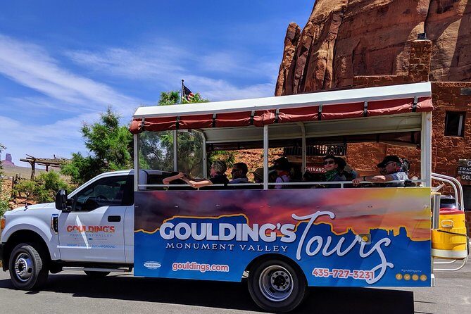 Monument Valley Deluxe Tour - A Closer Look at the Monument Valley Deluxe Tour