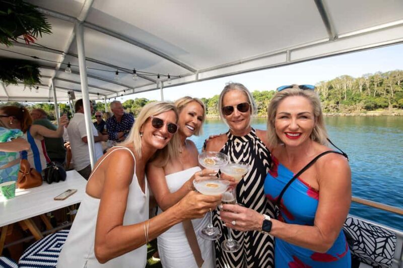 Mooloolaba: Sunday Sessions with DJ and Drinks - Key Points