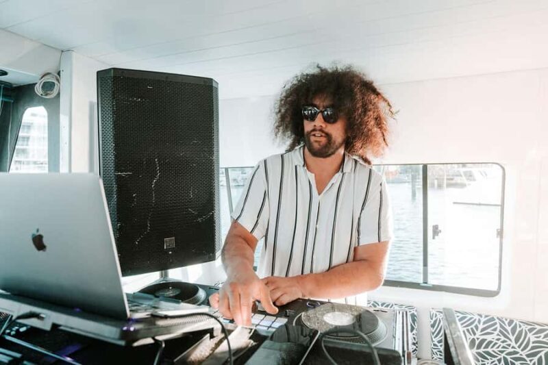 Mooloolaba: Sunday Sessions with DJ and Drinks - The Sum Up