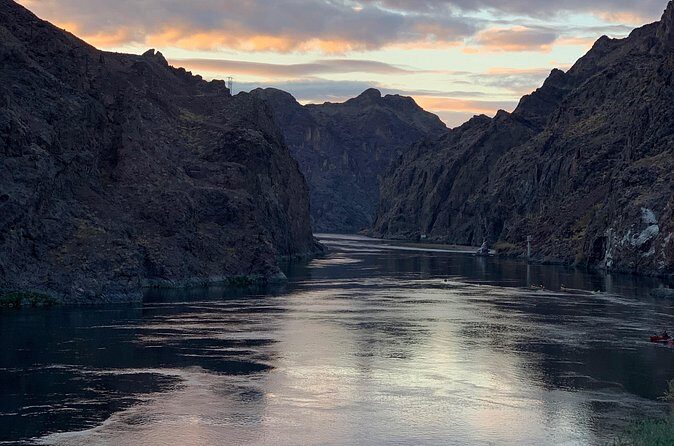 Moonlight Neon Kayak Tour at Sunset near Las Vegas - Value and Considerations