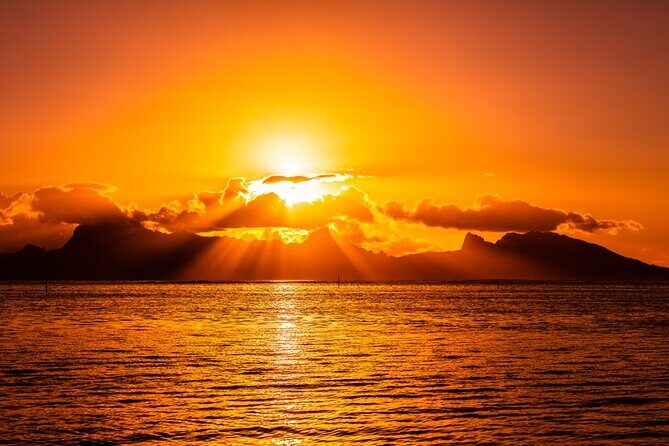 Moorea Sunset Boat Trip - The Itinerary in Detail