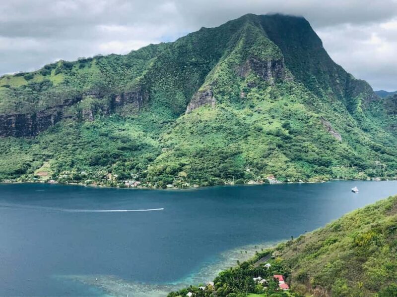 Moorea:4X4 safari excursion between land and sea with lunch - The Sum Up