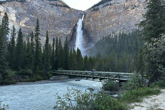 Moraine and Lake Louise with Yoho National Park Private Tour - A Day in the Rockies: What to Expect