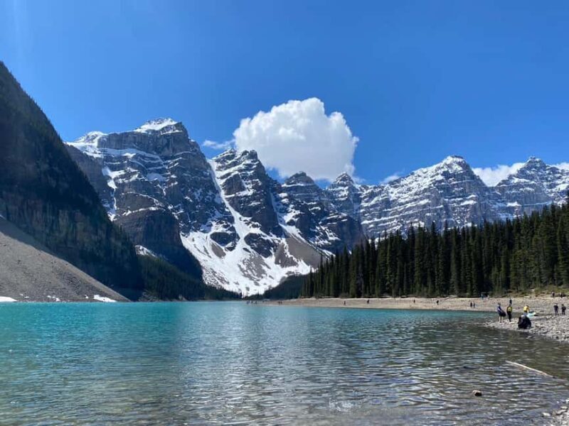Moraine Lake 1.5hr & Lake Louise Shuttle from Canmore/Banff - FAQs
