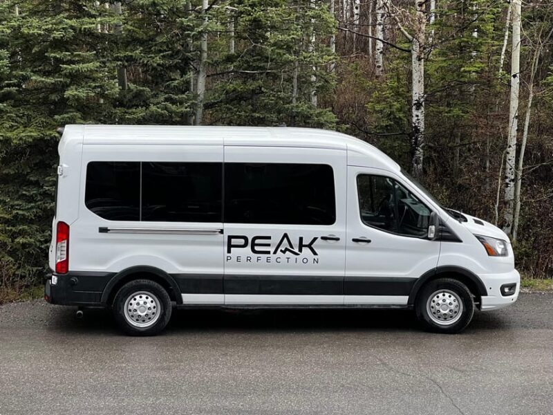 Moraine Lake and Iconic Sights of the Rockies Private Tour - The Guides and Service