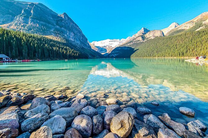 Moraine Lake,Lake Louise,Emerald& Peyto Lake 4 lakes from Canmore - An In-Depth Look at the Lakes and Stops