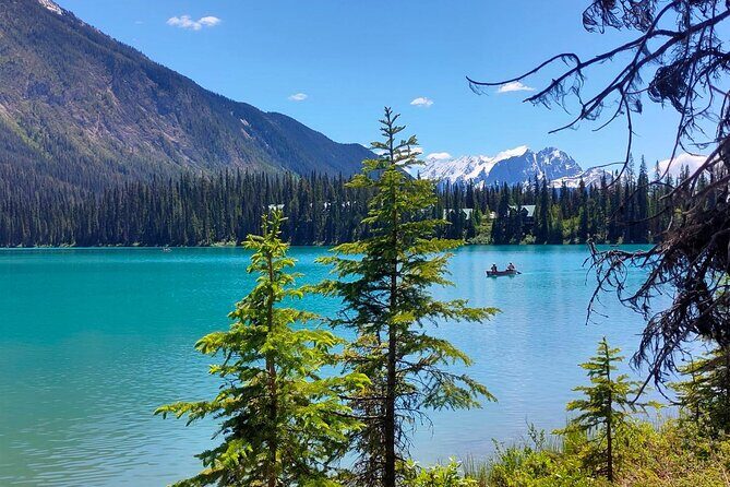 Moraine Lake,Lake Louise,Emerald& Peyto Lake 4 lakes from Canmore - FAQs