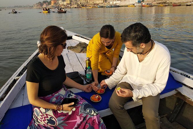 Morning boat and old city tour with official tour guide in varanasi - The Itinerary in Detail