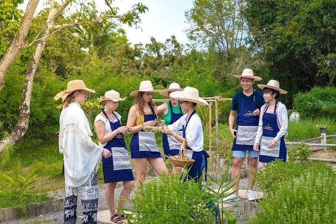 Morning Cooking Class in Traditional Pavilion with Beautiful Garden - Chiang Mai - Key Points