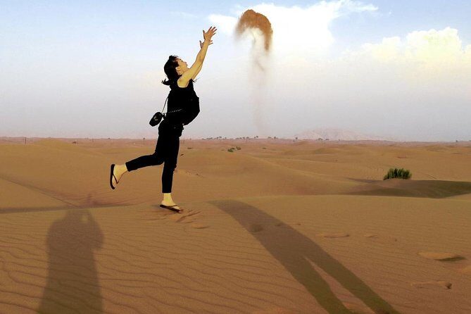 Morning Desert Safari with Sand Boarding and Dune bashing - Key Points