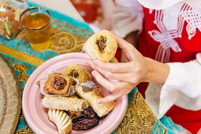 Moroccan Henna Experience - The Setting and Group Size