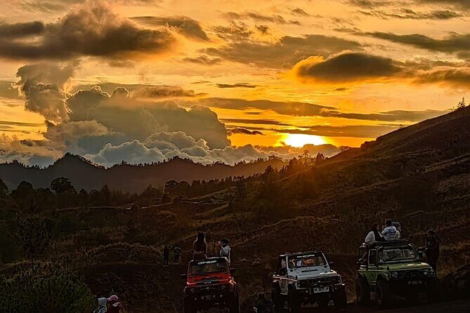 Mount Batur Sunrise Jeep Tour with Hot Springs and Waterfall - Hidden Waterfall: A Tropical Surprise