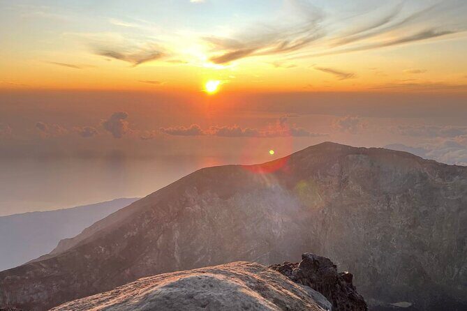 Mount Batur Sunrise Treking Guide Ticket And Transfer - What Makes This Tour Stand Out?