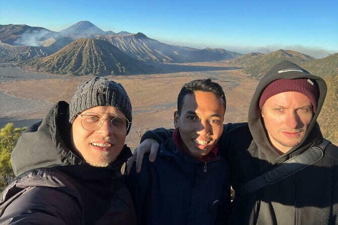 Mount Bromo Sunrise Private Trip - The Journey Begins: Pickup and Early Hours