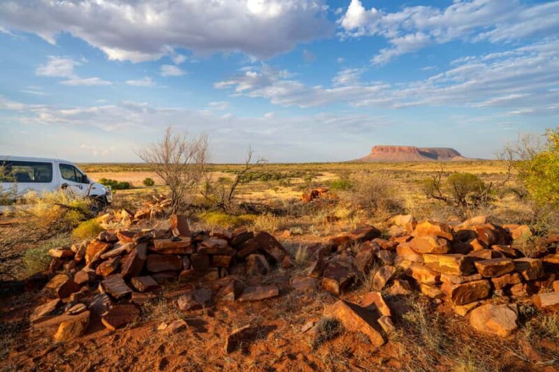 Mount Conner 4WD Small Group Tour from Ayers Rock - Key Points