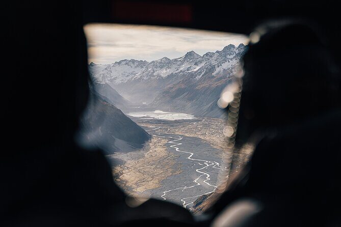 Mount Cook Alpine Explorer Helicopter Flight with Alpine Landing - The Balance of Value and Experience
