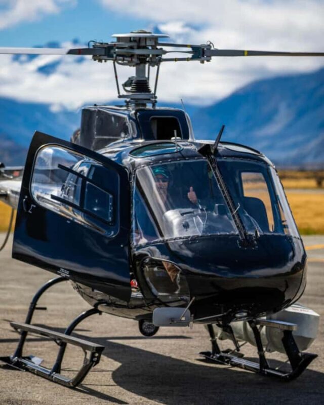 Mount Cook: Scenic Helicopter Flight with Alpine Landing - An Overview of the Helicopter Flight