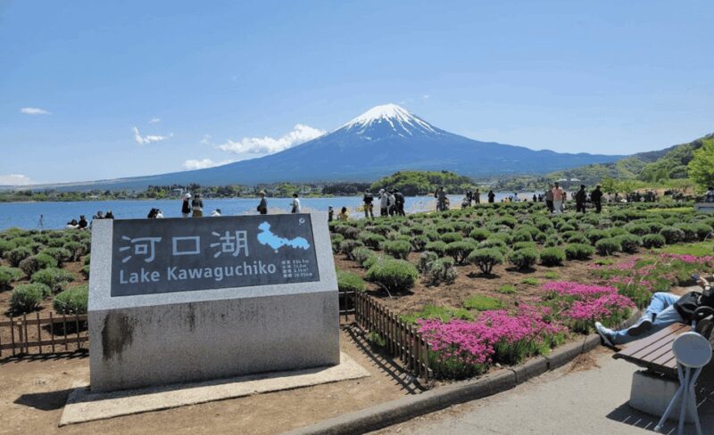 Mount Fuji Customized Tour with English Speaking Guide - Lake Kawaguchi: A Mirror of Mount Fuji