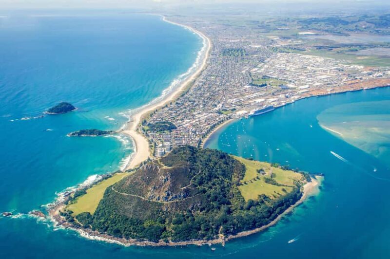 Mount Maunganui Scenic Flight: Departing Tauranga Airport - Practical Details and Considerations