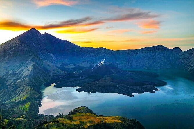 Mount Rinjani 4 Days and 3 Nights Summit Lake and Hot Spring - Key Points