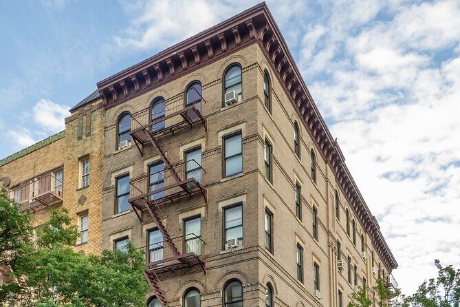 Movie Locations Tour: NYCs Most Famous Film Spots - An In-Depth Look at the Movie Locations Tour