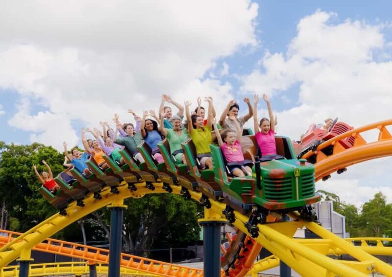 Movie World, Sea World, & WetnWild Multi Park 1-Day Pass - Who’s This Tour Best For?