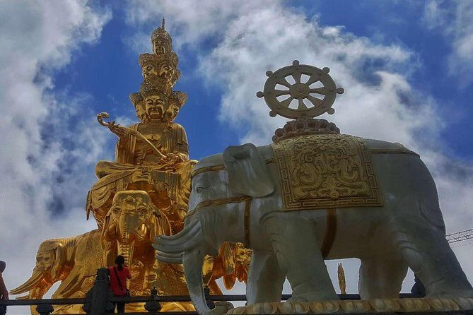 Mt Emei 1 day tour - An In-Depth Look at the Mt. Emei 1-Day Tour