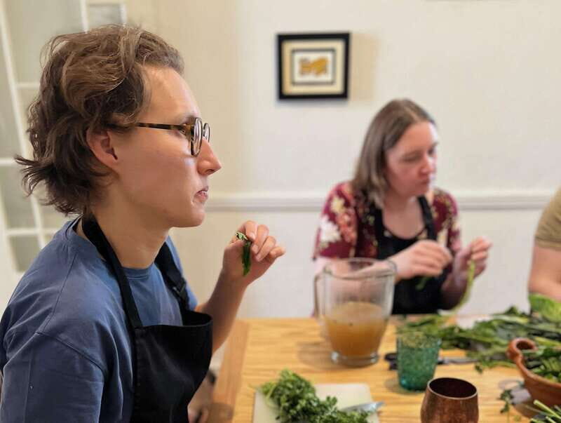 Muchos moles: Multi-variety mole cooking class and feast - Who Should Consider This Tour?