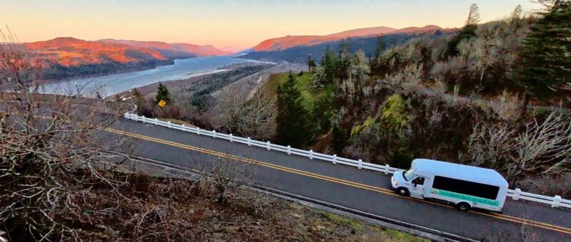 Multnomah Falls: Sunset Guided Tour to Five Waterfalls - Who Should Book This Tour?