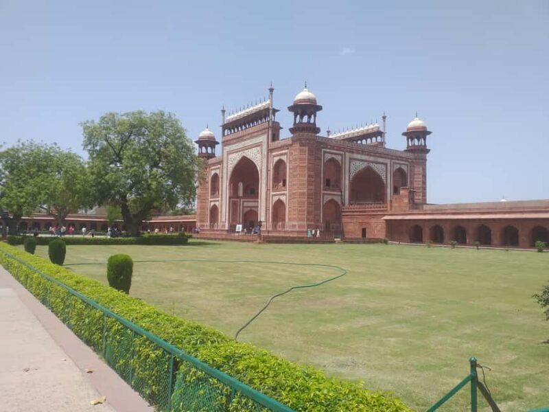 Mumbai Agra Same Day Tour with Return Flights and lunch - The Itinerary in Detail