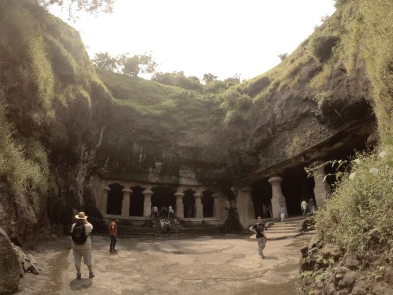 Mumbai: Elephanta Caves Half-Day Guided Tour with Expert - The Ferry Experience and Arrival