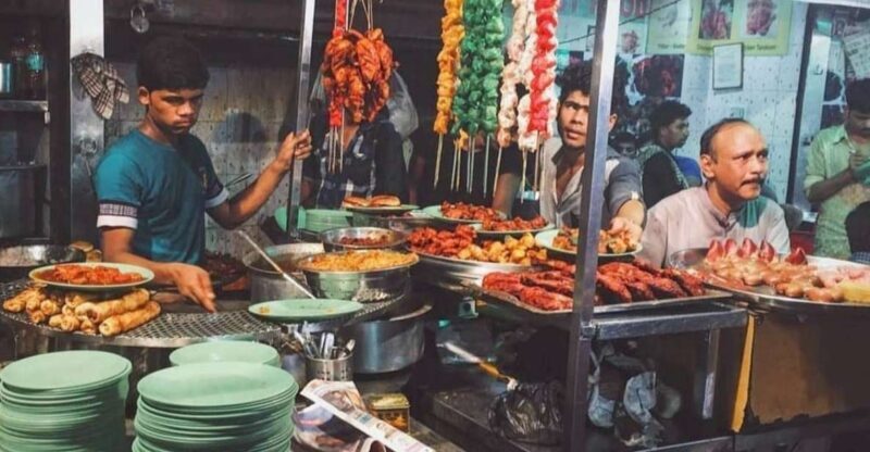 Mumbai: Evening Local Street Food Tour with Sightseeing - The Sum Up