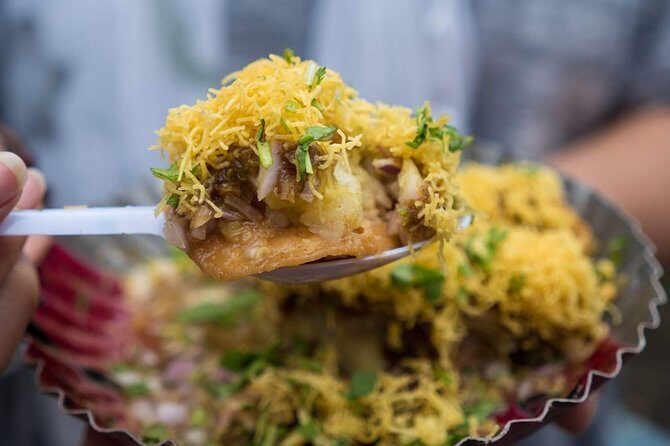 Mumbai Local with Street Food Tour in Private Vehicle - FAQ
