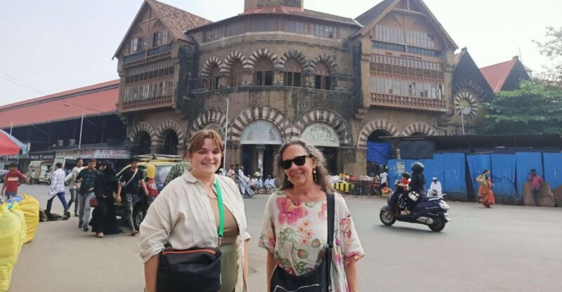 Mumbai Market Tour - An in-depth look at the Mumbai Market Tour