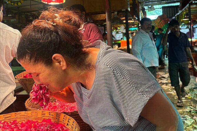 Mumbai Morning Market Tour of Flowers, Fish, and More - Transportation, Timing, and Practicalities