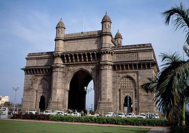Mumbai Scavenger Hunt and Sights Self-Guided Tour - Key Points
