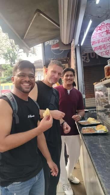 Mumbai: Street Food Crawl - A Deep Dive into the Mumbai Street Food Crawl