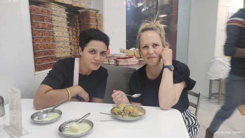 Mumbai: Street Food Tour with 7-8 Tasting Courses - The Itinerary and Food Stops