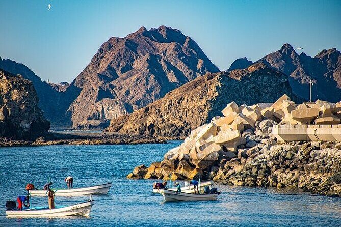 Muscat City Tour from Dubai with Free Visa & Omani Lunch - Transportation and Duration: What to Expect