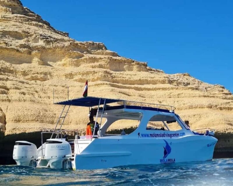 Muscat: Daymaniyat Islands Snorkeling Trip with BBQ Lunch - The Sum Up