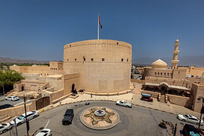 Muscat: Nizwa Market & Fort, Jabel Akhdar Full-Day Tour + Lunch - Key Points