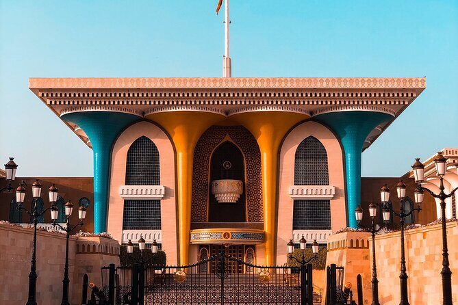 Muscat : Private morning tour with an Omani guide - Key Points