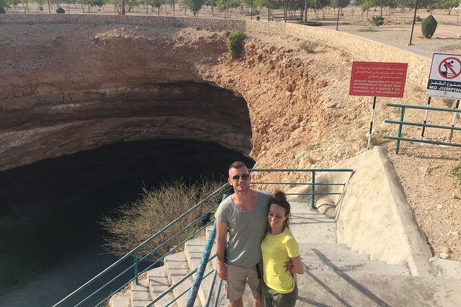 Muscat : Private trip to Wadi Shab for a full day with lunch - Who Should Consider This Tour?
