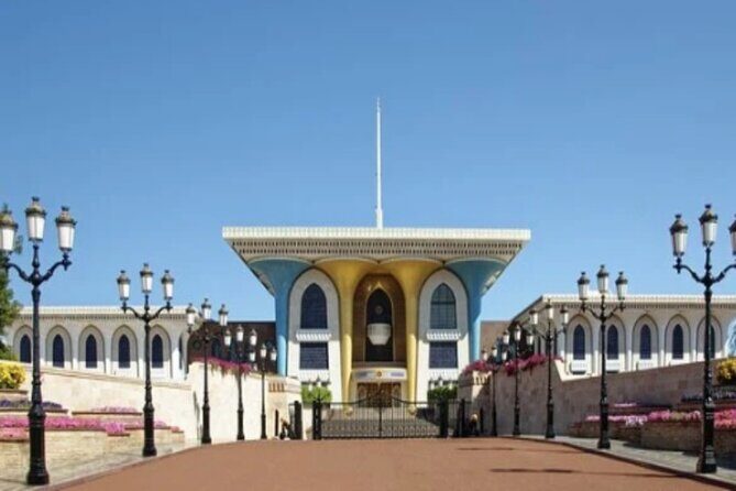 Muscat Shore Excursion:Muscat city tour with the Grand Mosque - The Sultan Qaboos Grand Mosque: A Must-See Marvel