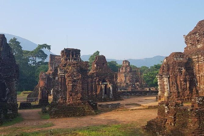 My Son Holyland , Hoi An Ancient City Tour With Night Market , Sampan Boat Ride - The Experience: From Comfort to Authenticity