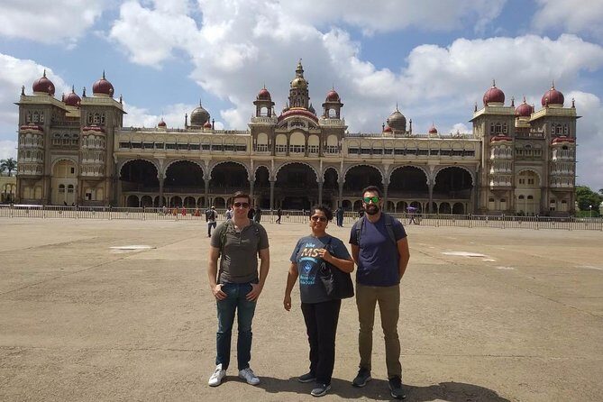 Mysore Heritage & Cultural Day Tour from Bangalore - Market and Silk Factory: Seeing Local Life