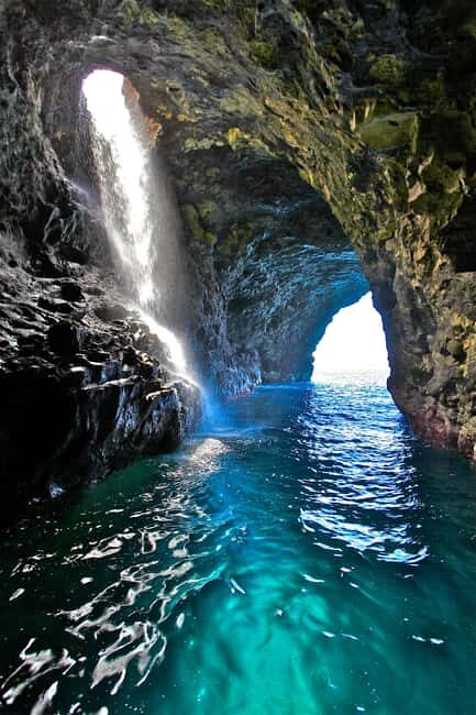 N Pali Coast Zodiac Raft Sea Caves Expedition on Kauai - Who Should Consider This Experience?