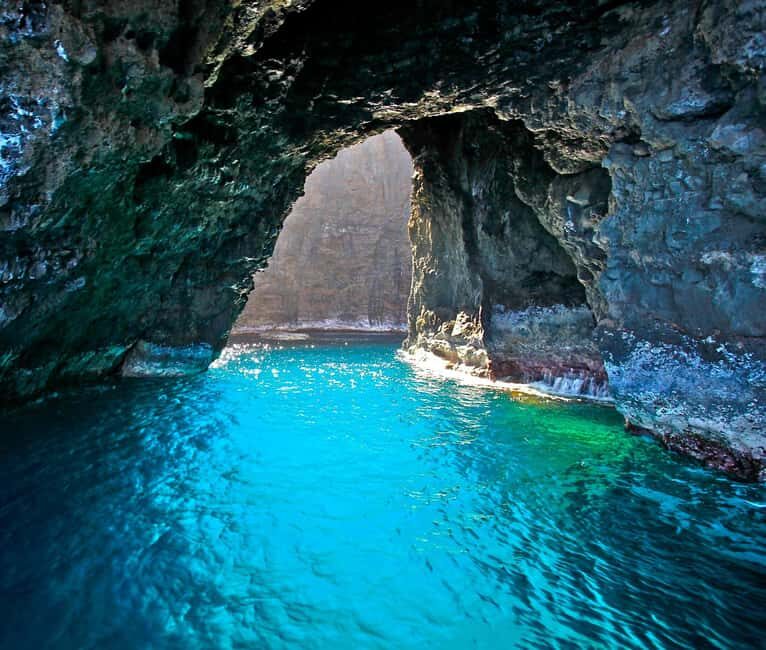N Pali Coast Zodiac Raft Sea Caves Expedition on Kauai - FAQs